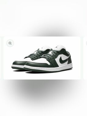 Nike Low-Top Sneakers in White and Dark Green